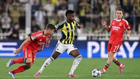 BENFICA FENERBAHÇE CANLI | Fenerbahçe, Şampiyonlar Ligi için sahada! Mourinho'nun 11'i belli oldu...
