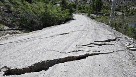 Erzurum'da toprak kayması sonrası jeoteknik çalışmalara başlandı