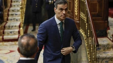 Feijóo a Sánchez: «El Gobierno está vaciando la nevera de los españoles y llenando el bolsillo de sus corruptos»