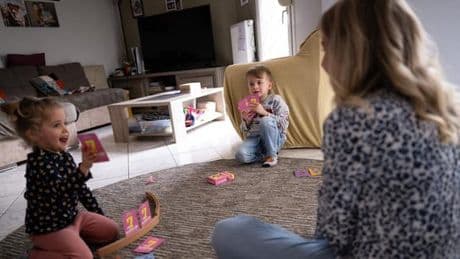En France, « les gens privilégient des familles plus petites et la fécondité va probablement baisser », selon une étude de l’INED