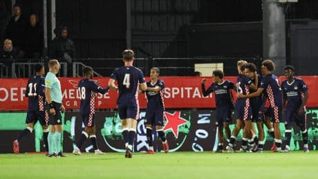 Jong PSV draait 0-2 achterstand bij Almere om en wint ook vijfde duel