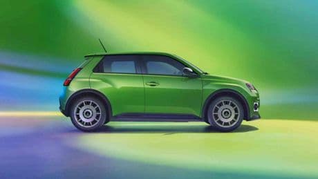 Renault 5 all’attacco: prezzo di 24.900 euro