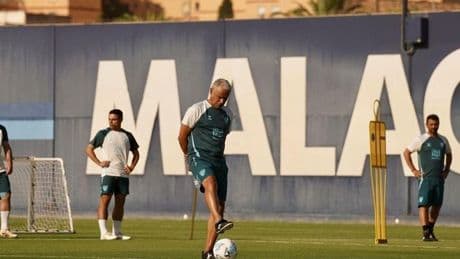 El fichaje de un centrocampista focaliza todos los esfuerzos
