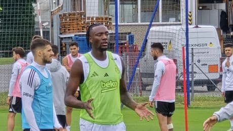 Beşiktaş'ta yeni transfer Tammy Abraham, takımla ilk idmanına çıktı