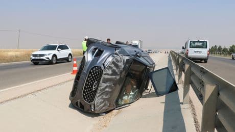 Cip refüjdeki su kanalına devrildi: 1 ölü, 3 yaralı