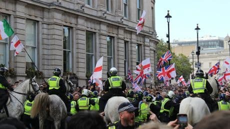 No 10 defends PM ‘fight of our times’ remarks after condemning march violence
