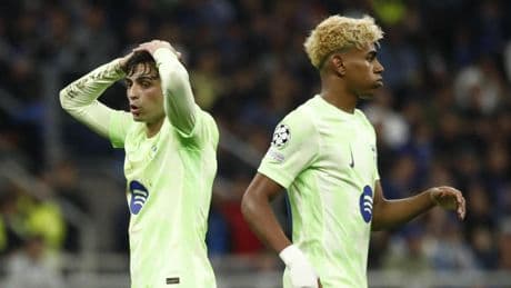 La UEFA multa a Lamine Yamal y Lewandowski por demorarse en un control antidopaje y sanciona a Flick con un partido