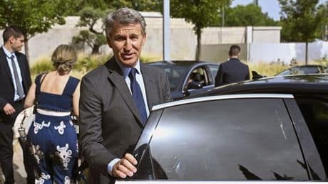 Feijóo pide a Puigdemont que reflexione si le está yendo bien con Sánchez tras "estafarle" con la amnistía" o quiere "abrir un nuevo periodo" con el PP