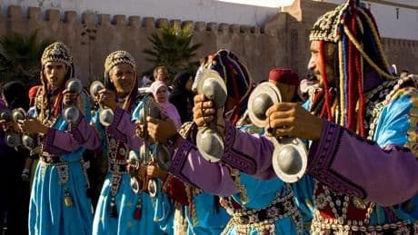 La sociedad asentada a las puertas del Sáhara que es toda una referencia musical en el Magreb