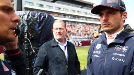 Hysterie rond toekomst Max Verstappen kent geen grenzen: van neppe foto’s tot insinuaties over sleutelrol bij ontslag Christian Horner