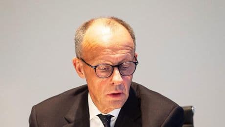 Diplomatie: Erstes Telefonat: Merz lädt Trump nach Deutschland ein