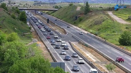 Numerosas incidencias por retenciones en varias autovías entre avisos por fuertes tormentas