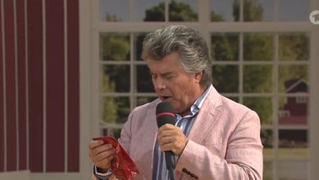 Fan-Geschenk bringt Andy Borg bei "Immer wieder sonntags" völlig aus dem Konzept