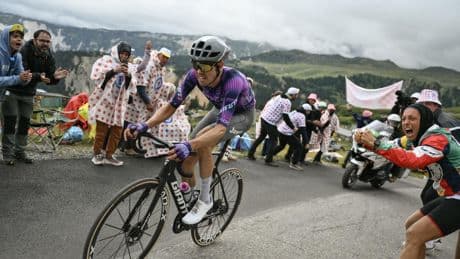 Tour de France, étape 18 : l’Australien Ben O’Connor s’impose au col de la Loze