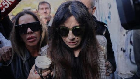 El duro relato de la hija de Maradona: denuncia que el médico de su padre ignoró las alertas sobre su deterioro