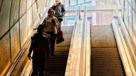 El metro de Bilbao recupera su servicio habitual