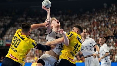 Dramatisches Pokal-Halbfinale: Kiel nach Handball-Krimi im Pokal-Finale