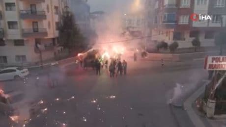 Kız istemeye giden konvoy kabusu yaşadı
