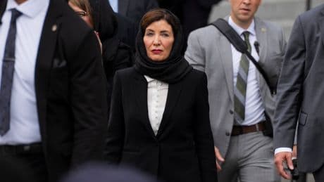 Cruz Criticizes Hochul for Wearing Head Scarf at Slain Officer’s Funeral