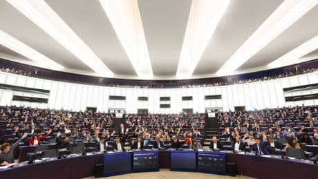 La Eurocámara vota a favor de que los abusos sexuales a menores no prescriban