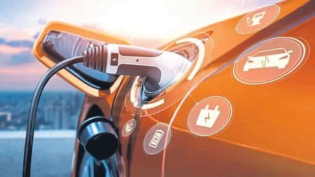 UFUK SANDIK / Trafikte 292 bin elektrikli oto var