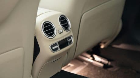 Dit kost het om airco in te laten bouwen in jouw auto