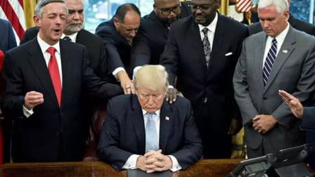 Trump'tan tartışmalı kampanya: Cennete gitmek için bağış topluyor