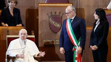 Papa Francesco, Gualtieri: «I nostri dialoghi su Dostoevskij e Anno Santo. Amava profondamente questa città»