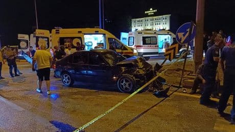 Karabük'te 2 otomobilin çarpıştığı kazada 2'si ağır 7 kişi yaralandı