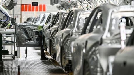 Une voiture conçue en deux ans : les constructeurs se convertissent à la « vitesse chinoise »