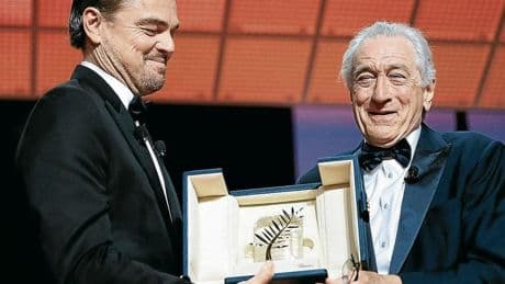 Cannes homenajea a De Niro en un arranque con claro acento político