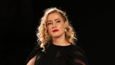 Amber Heard: Schauspielerin kehrt auf die Bühne zurück
