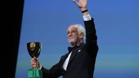 Venezia, Leone d'oro a Jarmush. Servillo miglior attore, ringrazia la Flottilla