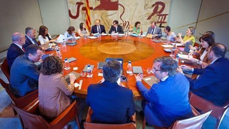 El Govern de Illa apoya a Sánchez, pero se aísla de su crisis: "Estamos centrados en gobernar Catalunya"