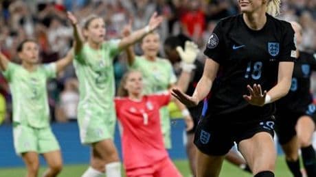 EM 2025: England vs. Italien – Turniermannschaft made in England