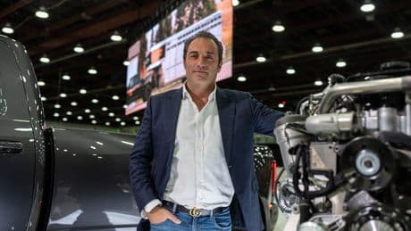 Stellantis : l’Italien Antonio Filosa, l’anti-Tavares, prend les commandes du constructeur automobile