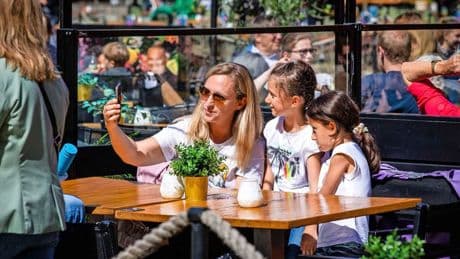 Zonnige Moederdag op komst: temperaturen lopen op tot 26 graden
