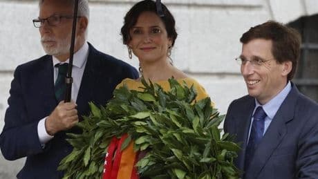 Ayuso compara la insurrección del pueblo madrileño el 2 de mayo con el «bochornoso apagón»