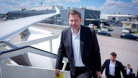 Ukraine-Liveblog: Klingbeil will private Investitionen für Wiederaufbau der Ukraine