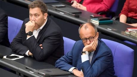 Milliardenlöcher in der Sozialkasse - Regierung: SOS bei Pflege, Rente und Krankenkassen