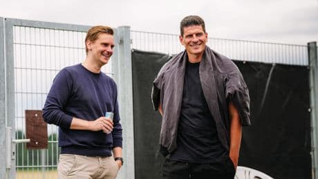 Trommelfell-Eingriff! - Flug-Verbot für Bundesliga-Boss