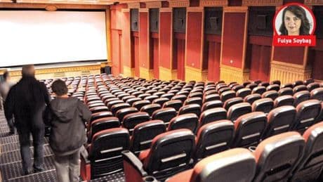 Seyirci sayısı son 10 yılın en düşük seviyesinde… Sinema salonları neden boş kaldı