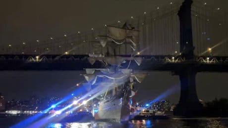 Mexican Navy training ship slams into New York's Brooklyn Bridge