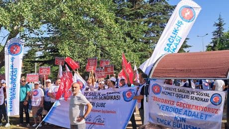 Kayseri’de sağlık işçileri iş bıraktı: “Sefalet zammını kabul etmiyoruz”