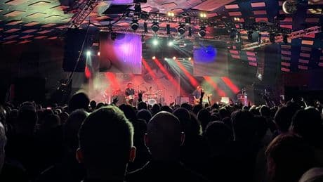 Supergrass are great but Glasgow crowd? Well, they're 'alright'...