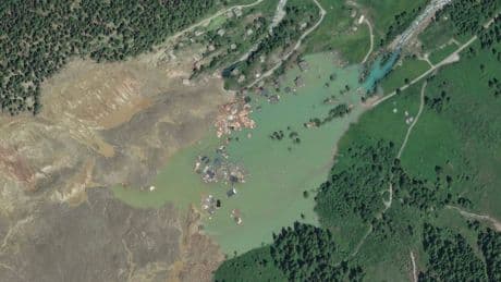 Blatten in der Schweiz - Satelliten-Fotos zeigen Bergdorf-Katastrophe
