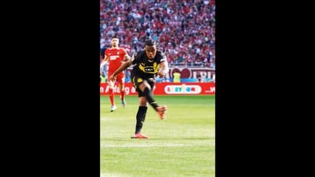 Mittelfeld-Star - Bei IHM spielt der BVB auf Zeit