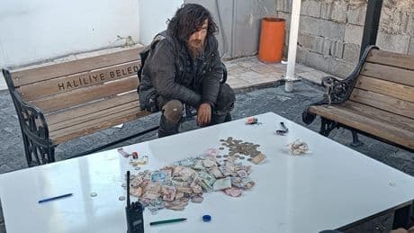 Şanlıurfa'da Suriye uyruklu dilencinin üzerinden çıkan para şoke etti