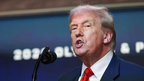 Trump amenaza con aranceles del 100% a los chips para las empresas que no se comprometan a fabricar en EEUU