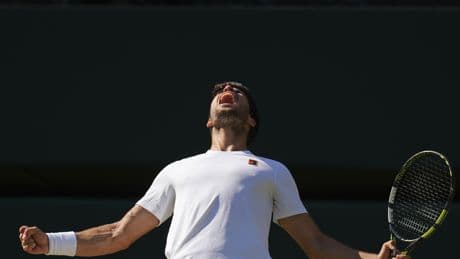 Carreras en los pasillos de Wimbledon, el no anuncio de Novak Djokovic y la sorpresa de Carlos Alcaraz: "¡Guau! Nunca había visto esto tan lleno"
